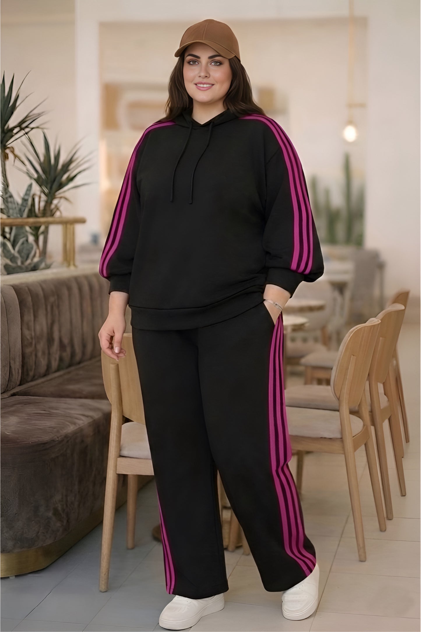 Aura Sporty Modest