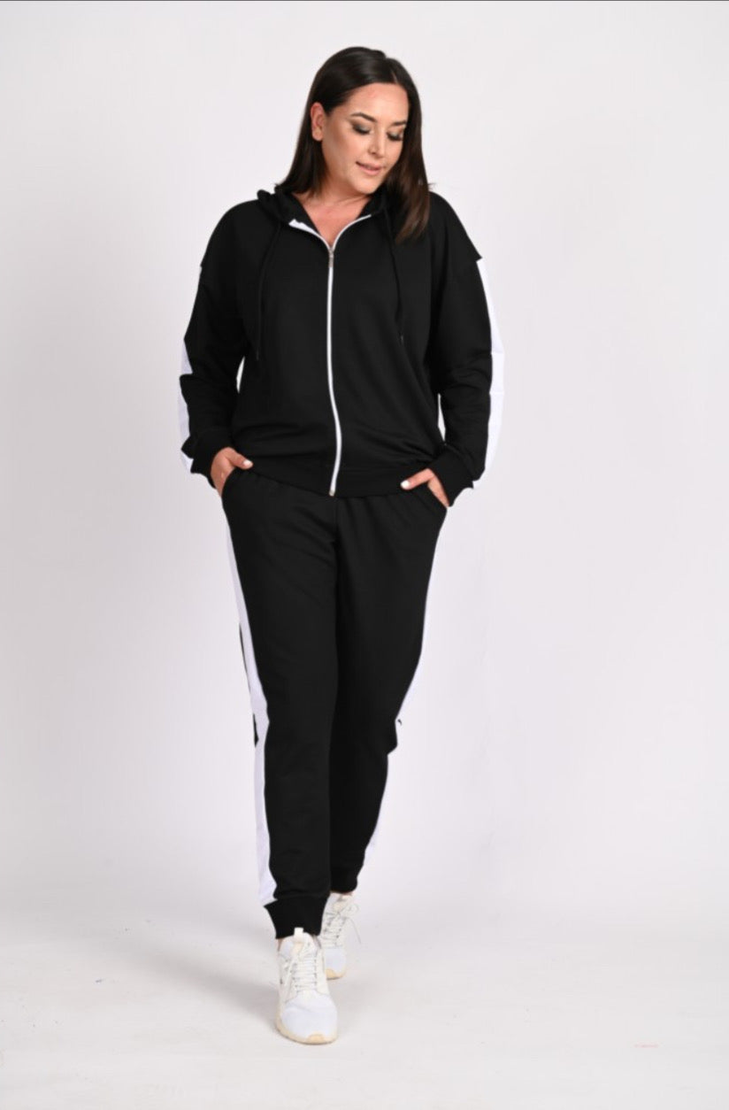 Elegant Contrast Tracksuit