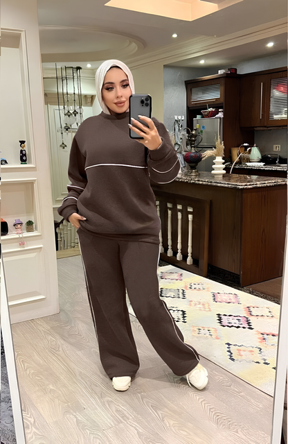 Tracksuit with white stripes